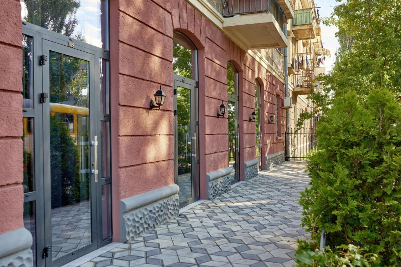 Gaudi Stylish Hotel Odesa Exterior foto